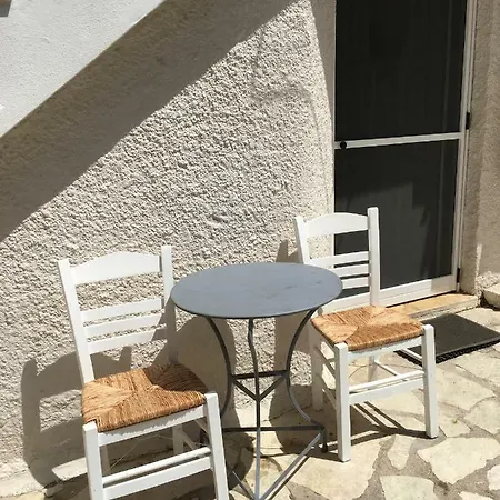 In Pedestrian Zone Áyios Nikítas